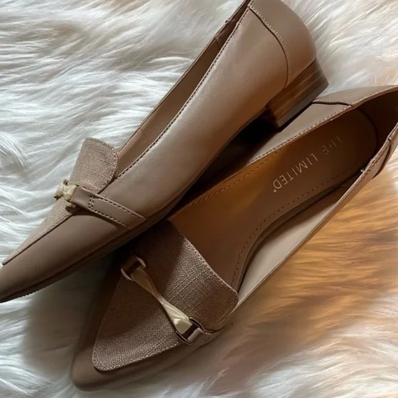 The Limited Women's Quezon Tan Faux Leather Flats - Picture 4 of 5